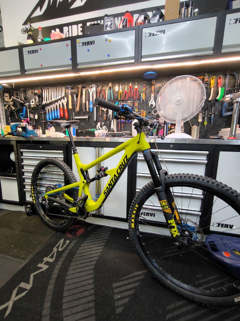 Gebrauchtes Santa Cruz Hightower LT C XE 2018 2018 Mountainbike, Grün, 29 — Bild 2 von 10