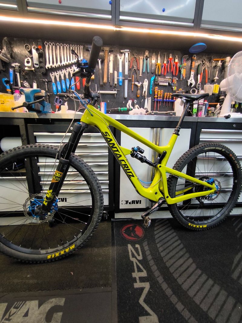 Gebrauchtes Santa Cruz Hightower LT C XE 2018 2018 Mountainbike, Grün, 29 — Bild 1 von 10