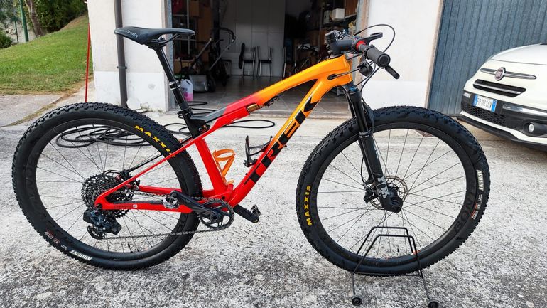 Brugt Trek Supercaliber 9.7 Gen 1 2023 2023 Mountainbike — billede 4 af 8