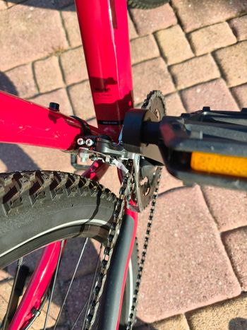 Trek Marlin 4 2022 2022 Mountainbike usato, Rosso — immagine 3 di 6
