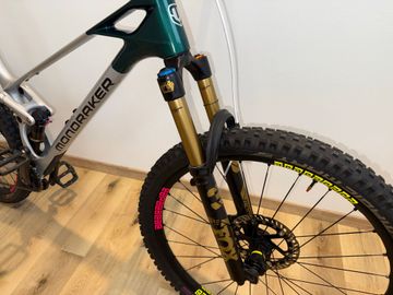Tweedehands Mondraker foxy Custom Shimano Deore XT 2022 Mountainbike — afbeelding 5 van 13