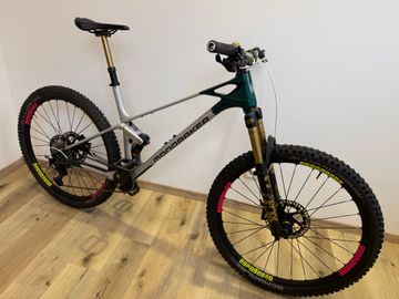 Tweedehands Mondraker foxy Custom Shimano Deore XT 2022 Mountainbike — afbeelding 3 van 13