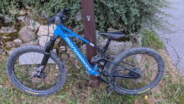 Tweedehands Mondraker F-PLAY 24 2024 2024 Youth — afbeelding 8 van 8