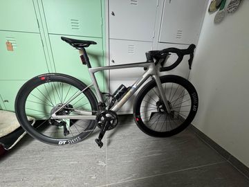 BMC Teammachine SLR 01 FIVE 2023 2023 Road & Gravel usato