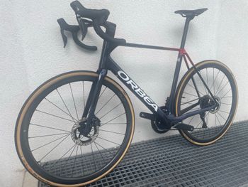 Brugt Orbea ORCA M10i REPLICA 2025 2025 Road & Gravel — billede 11 af 18
