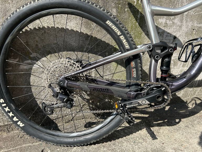 Gebrauchtes Giant Custom Shimano Deore XT 2021 Mountainbike, Hellgrau — Bild 4 von 7