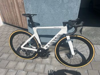 Canyon Aeroad Shimano 105 Di2 2025 Road & Gravel usato, Bianco — immagine 2 di 6