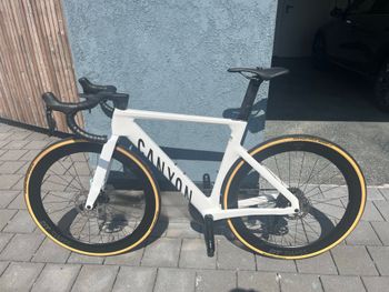 Gebrauchtes Canyon Aeroad Shimano 105 Di2 2025 Road & Gravel