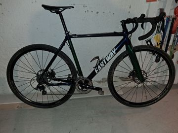 Used Eastway Custom Shimano 105 2018 Road & Gravel, Green — image 1 of 5