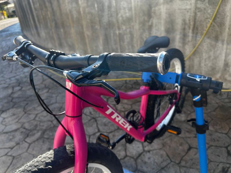 Trek Roscoe 24 2021 2021 Youth usato, Viola — immagine 2 di 6