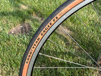 Used Giant Cadex Shimano Ultegra 1990 Road & Gravel, Black — image 11 of 12