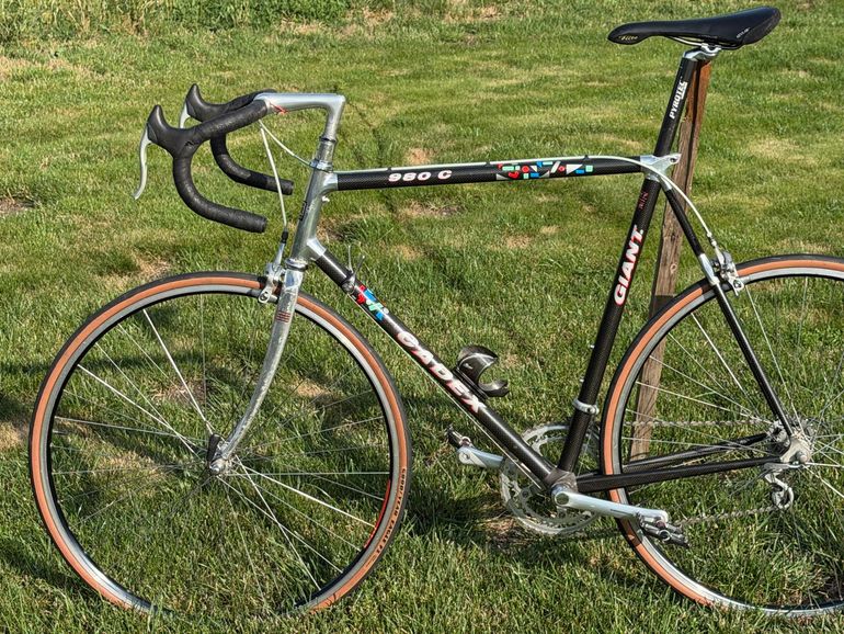Used Giant Cadex Shimano Ultegra 1990 Road & Gravel, Black — image 2 of 12