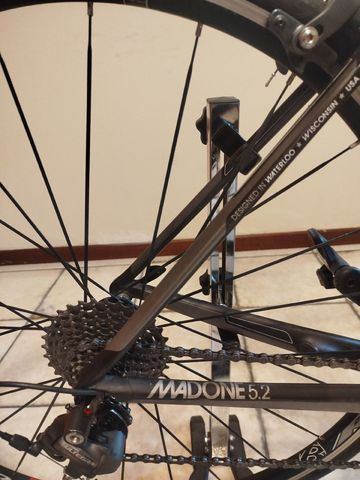 Tweedehands Trek Madone 5.2 H2 Compact 2014 2014 Road & Gravel — afbeelding 3 van 8