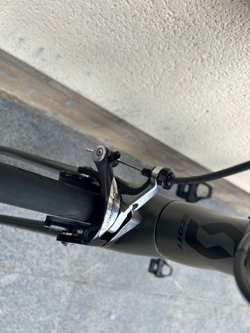 Used Scott Foil Premium 2017 2017 Road & Gravel, Light Gray — image 9 of 10