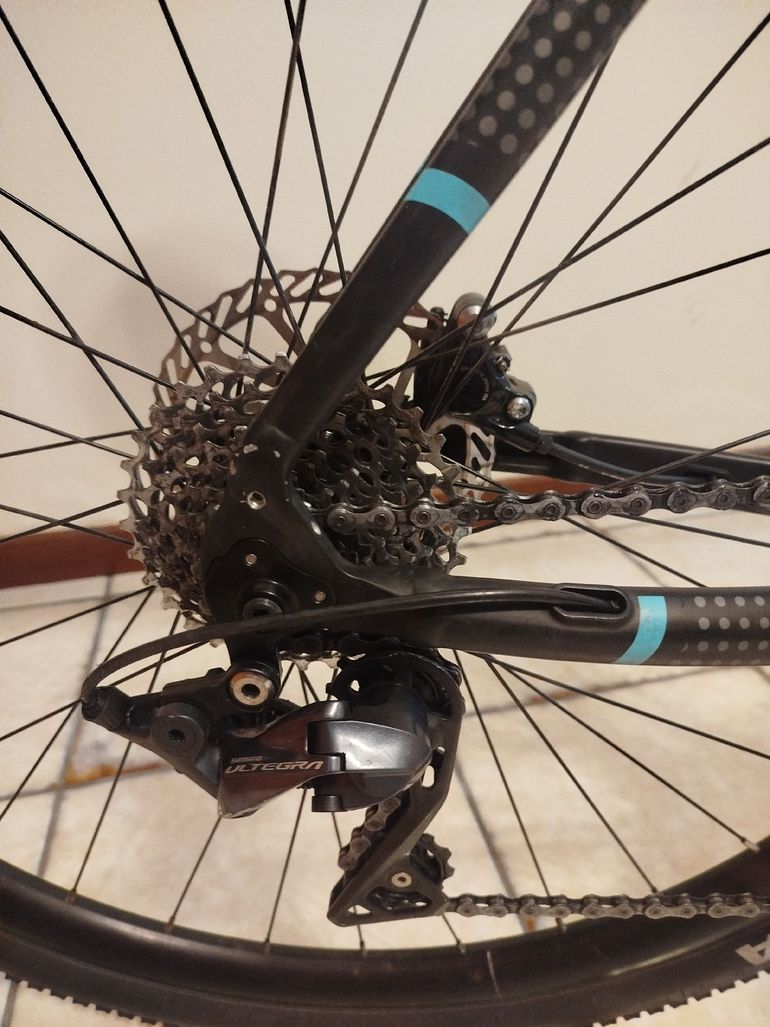 Tweedehands Bianchi Custom Shimano Ultegra 2022 Road & Gravel — afbeelding 3 van 3