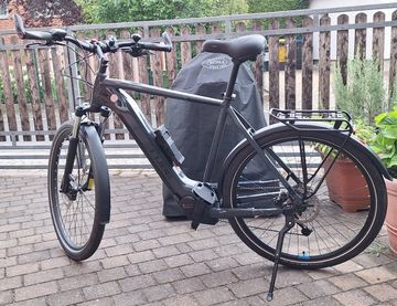 Używany CUBE TOURING HYBRID ONE 625 Trapeze 2022 2022 Urban & Touring