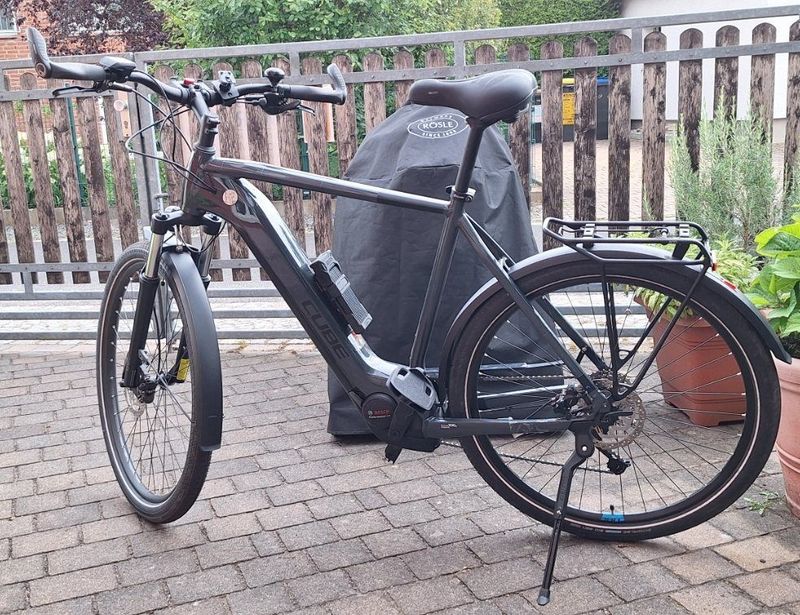 Gebrauchtes CUBE TOURING HYBRID ONE 625 Trapeze 2022 2022 Urban & Touring