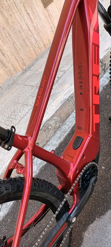 Used Trek Marlin+ 6 2024 2024 Mountainbike, Red, 27.5, 29 — image 5 of 5