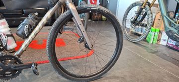 Used Giant Revolt 1 2025 2025 Road & Gravel, Light Gray — image 6 of 6