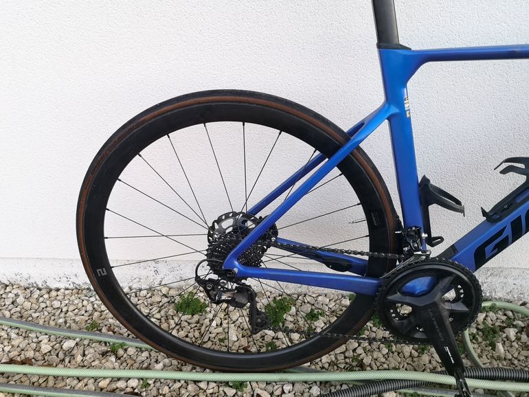 Giant Propel Advanced 2 2024 2024 Road & Gravel usato, Blu — immagine 5 di 6