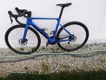 Giant Propel Advanced 2 2024 2024 Road & Gravel usato, Blu — immagine 2 di 6