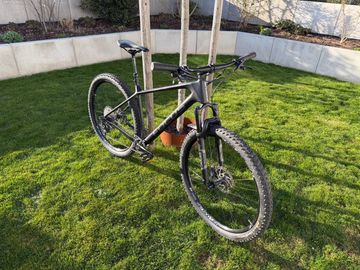 Tweedehands Focus RAVEN 8.7 2020 2020 Mountainbike — afbeelding 2 van 11