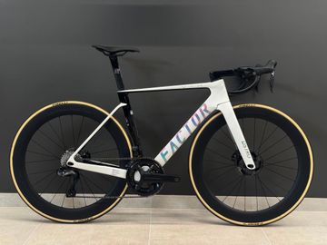 Gebrauchtes Factor OSTRO VAM 2.0 2025 Road & Gravel, Weiß — Bild 1 von 5
