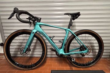 Brugt Bianchi Impulso RC Force AXS disc 2025 2025 Road & Gravel — billede 2 af 8