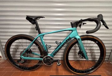 Bianchi Impulso RC Force AXS disc 2025 2025 Road & Gravel d'occasion