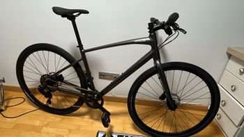 Used Specialized Sirrus Microshift Advent 2025 Urban, Light Gray — image 3 of 5