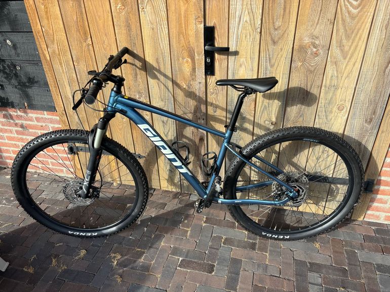 Brugt Giant Talon 0 2022 2022 Mountainbike — billede 2 af 8
