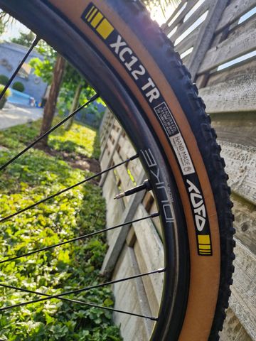BMC Fourstroke 01 LTD 2023 2023 Mountainbike d'occasion — image 5 sur 6