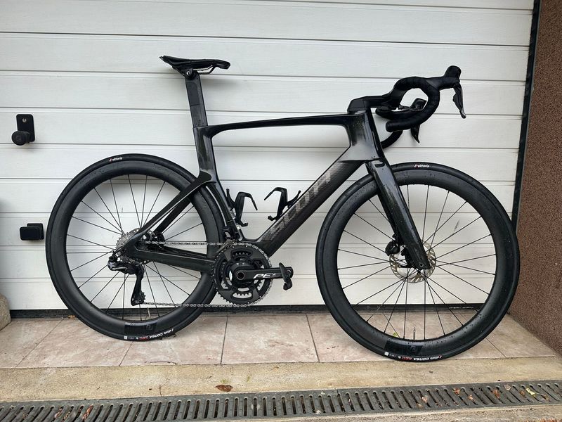 Scott Foil RC 10 2024 2024 Road & Gravel usato