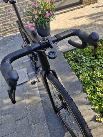 Tweedehands BMC Roadmachine TWO 2026 2026 Road & Gravel — afbeelding 4 van 8