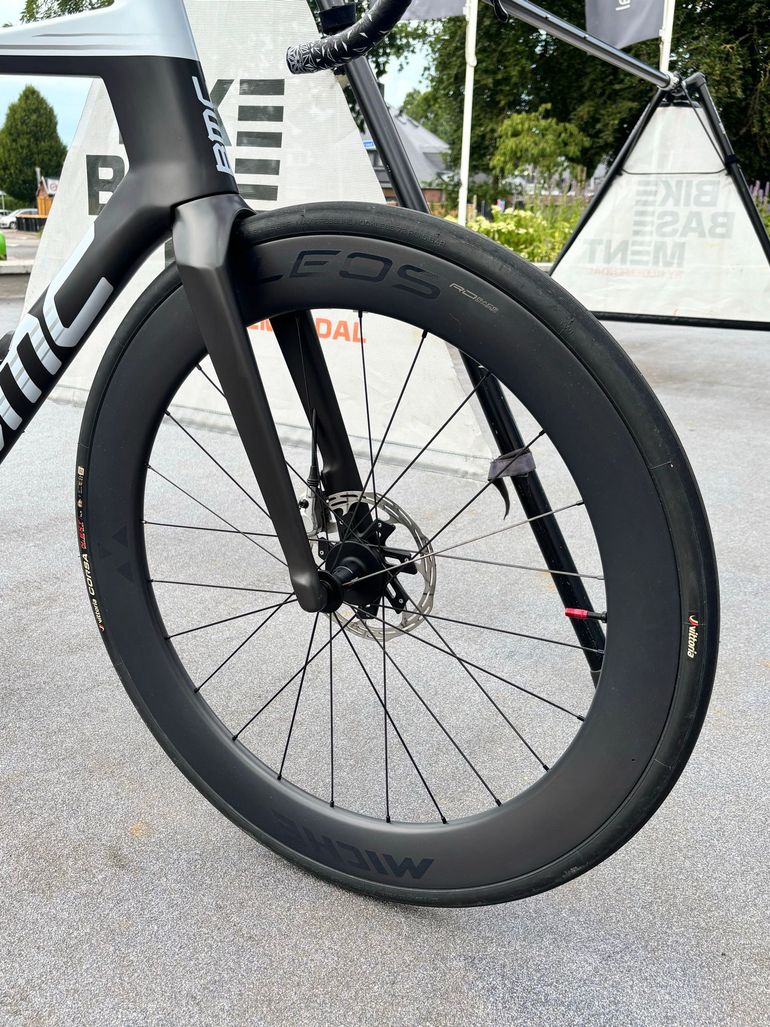 Brugt BMC Teammachine R 01 LTD 2024 2024 Road & Gravel — billede 7 af 9