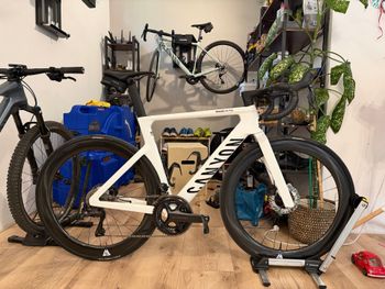 Canyon Aeroad CF SLX 8 Di2 2026 2026 Road & Gravel d'occasion