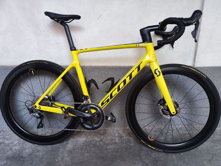 Brugt Scott Addict RC 30 2021 2021 Road & Gravel — billede 2 af 7