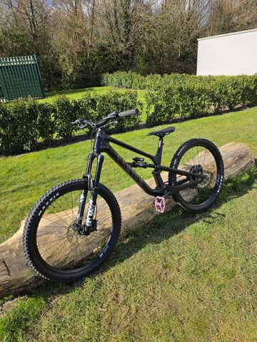 Tweedehands Canyon Spectral CF 7 2024 2024 Mountainbike — afbeelding 29 van 30