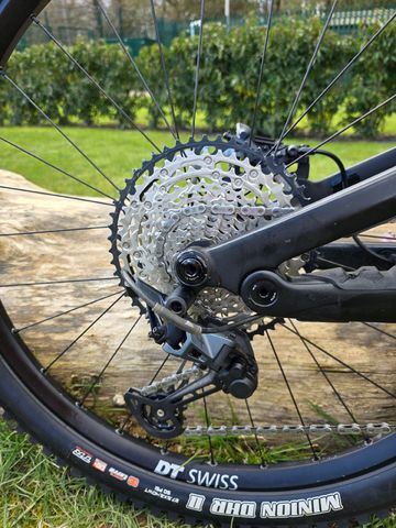 Tweedehands Canyon Spectral CF 7 2024 2024 Mountainbike — afbeelding 17 van 30