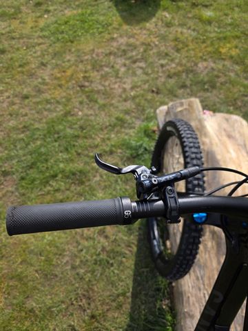 Tweedehands Canyon Spectral CF 7 2024 2024 Mountainbike — afbeelding 20 van 30