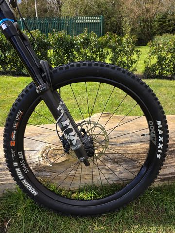 Tweedehands Canyon Spectral CF 7 2024 2024 Mountainbike — afbeelding 15 van 30