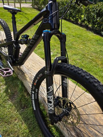 Tweedehands Canyon Spectral CF 7 2024 2024 Mountainbike — afbeelding 14 van 30
