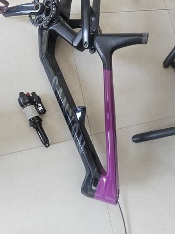 Tweedehands Canyon Spectral CF 7 2024 2024 Mountainbike — afbeelding 9 van 30
