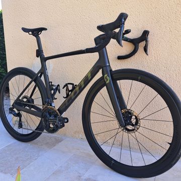 Used Scott Addict Shimano Dura Ace Di2 2022 Road & Gravel, Black — image 4 of 5