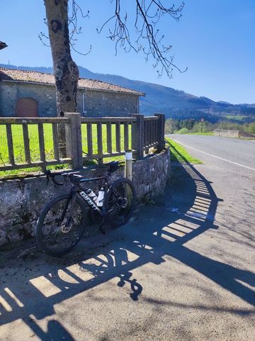 Käytetty Giant Propel Advanced 2 2025 2025 Road & Gravel — kuva 3 / 3