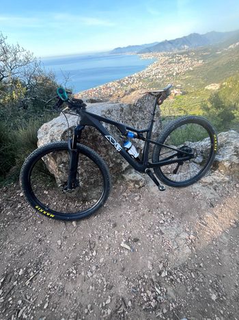 Trinx Custom Shimano Deore XT 2023 Mountainbike de segunda mano, Negro — imagen 2 de 25