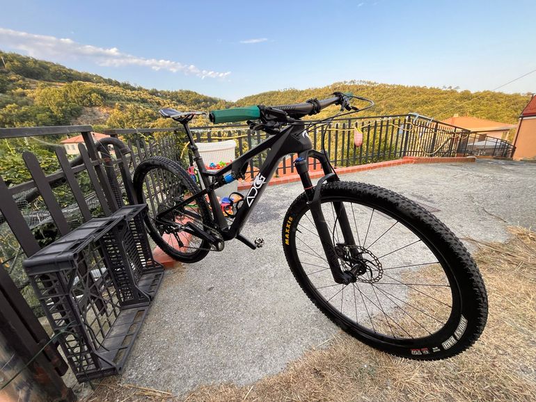 Trinx Custom Shimano Deore XT 2023 Mountainbike de segunda mano, Negro — imagen 4 de 25