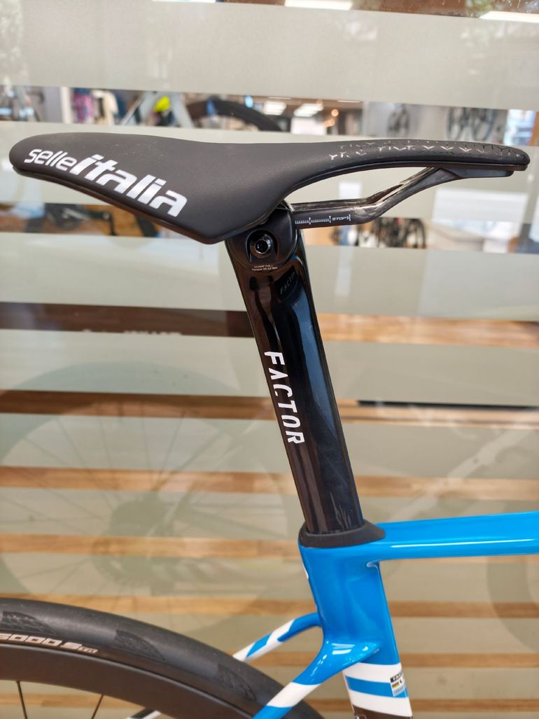 Używany Factor Ostro Shimano Dura Ace Di2 2026 Road & Gravel — zdjęcie 10 z 23