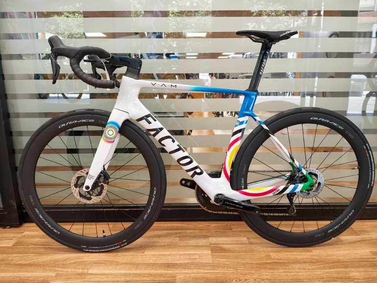 Używany Factor Ostro Shimano Dura Ace Di2 2026 Road & Gravel — zdjęcie 11 z 23