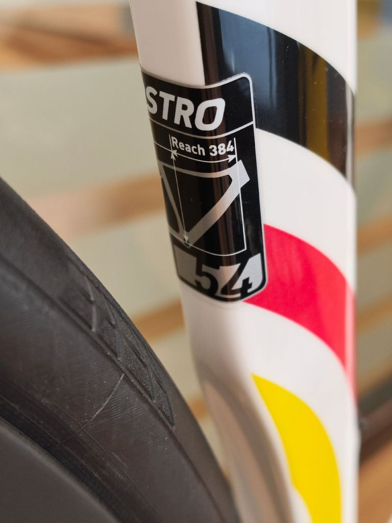 Używany Factor Ostro Shimano Dura Ace Di2 2026 Road & Gravel — zdjęcie 21 z 23